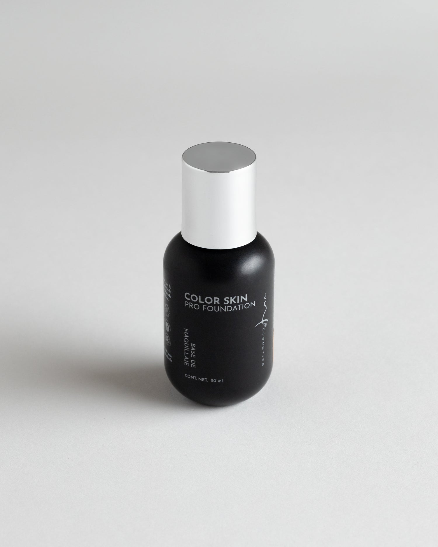 COLOR SKIN PRO FOUNDATION