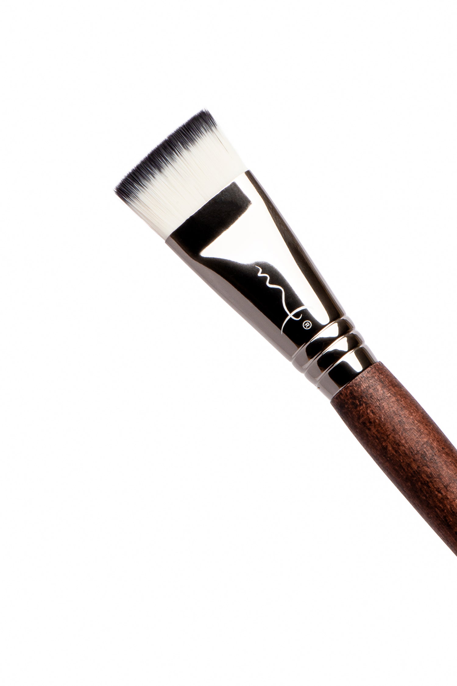 1710 BROCHA DE FIBRAS SINTÉTICAS PARA CORRECTOR