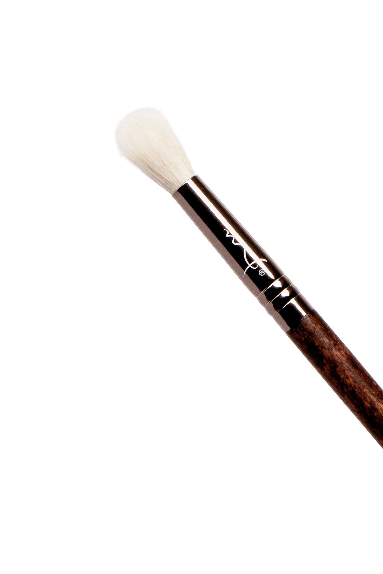 1714 BROCHA ANGULAR DE FIBRAS NATURALES PARA OJOS